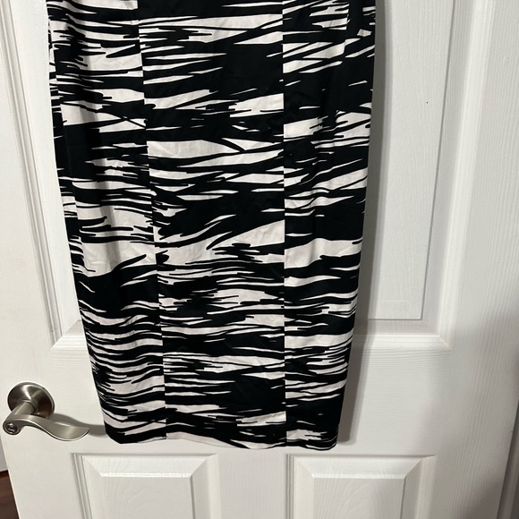 Calvin Klein Abstract Print Sleeveless Summer Sheath Dress - Picture 3 of 15